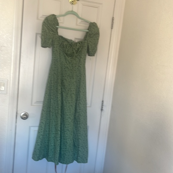 NWT House of CB Tallulah Green Tonal Floral Puff Sleeve Dress in Small (S) - Picture 9 of 17